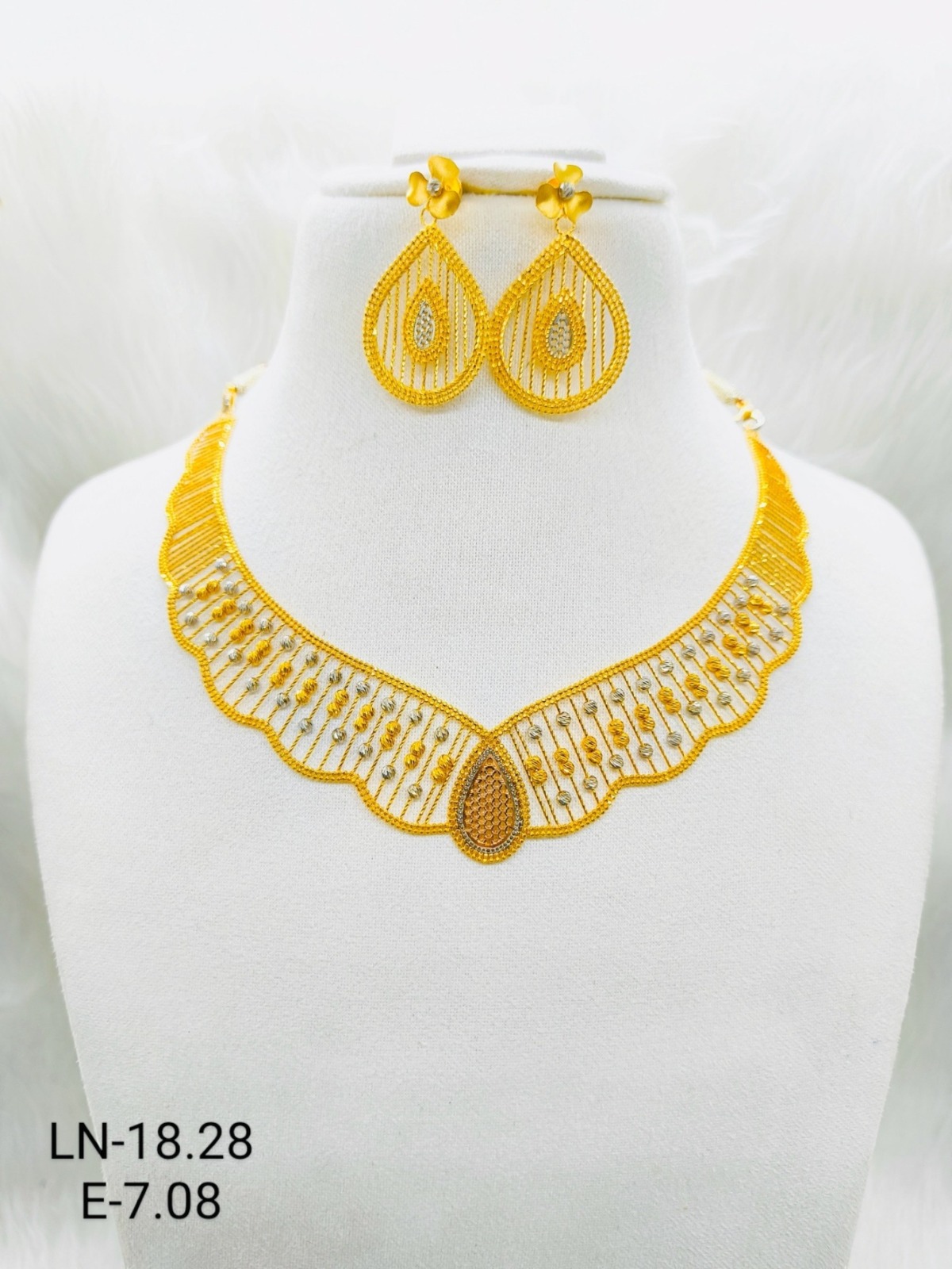 Turkey Short Gold Necklace