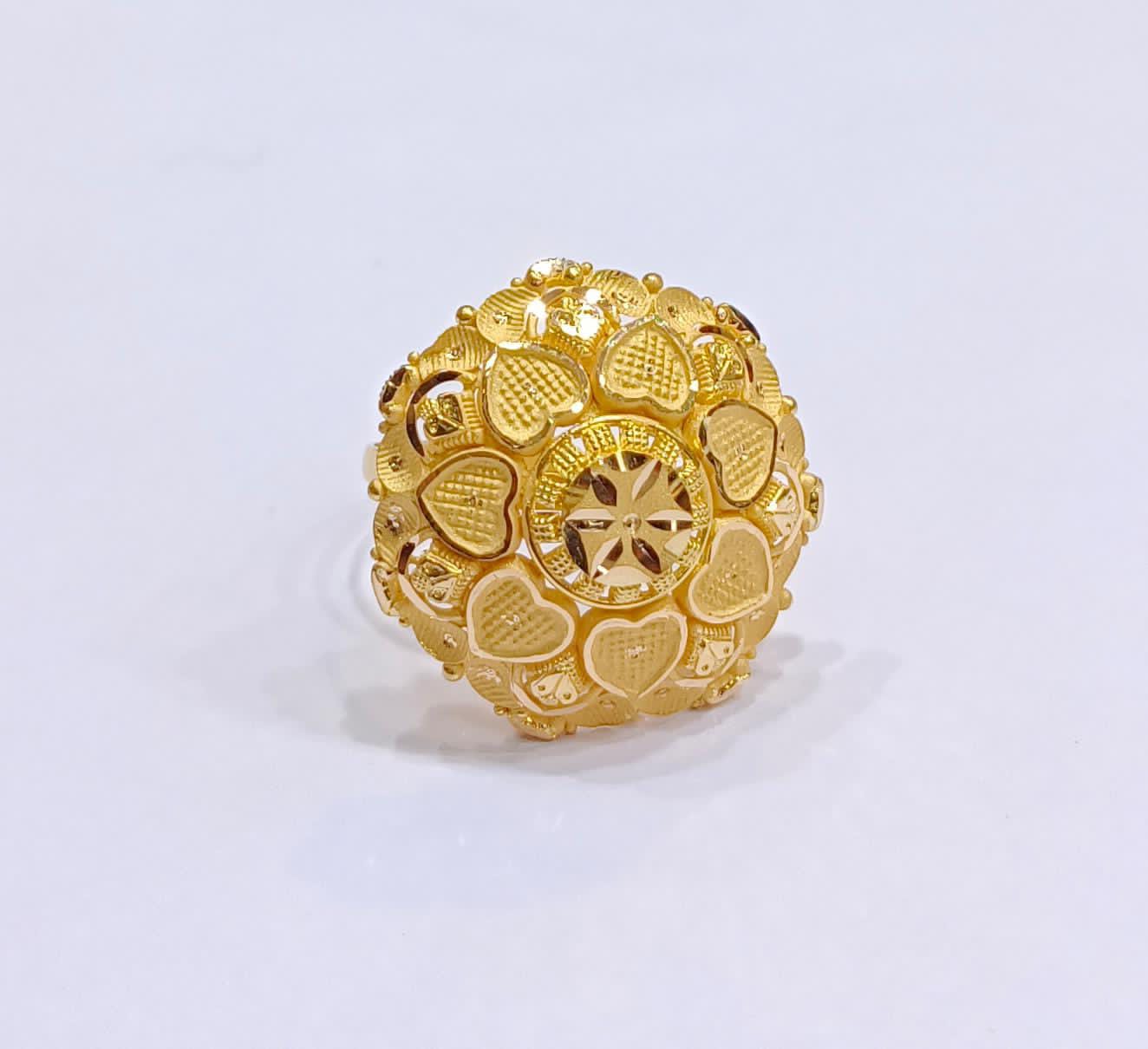 Ladies Gold Ring 