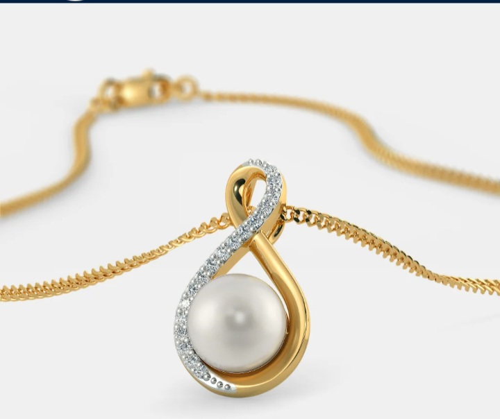 Gold Pearl Pendent